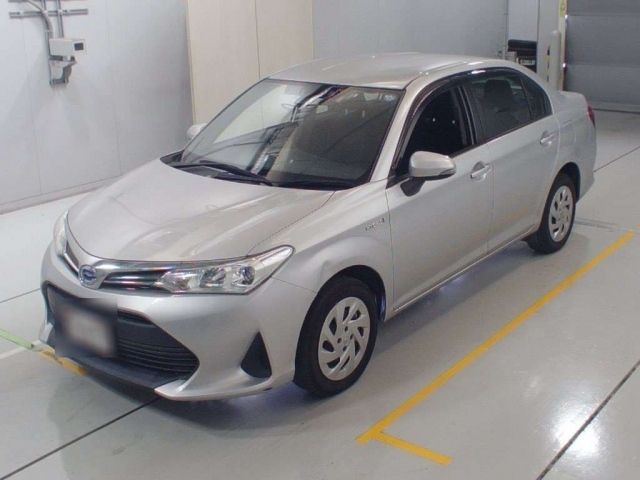 30148 Toyota Corolla axio NKE165 2018 г. (CAA Chubu)